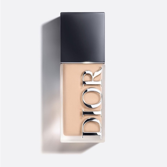 Dior - Picture 1 of 3